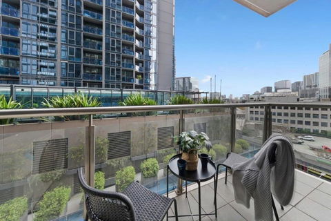 A Large 2BR Apt Near Crown Sleeps 8 FREE Parking - C Tourism 0