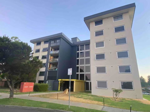 A Little Slice Of Fremantle One Bedroom Character Apartment - C Tourism 3