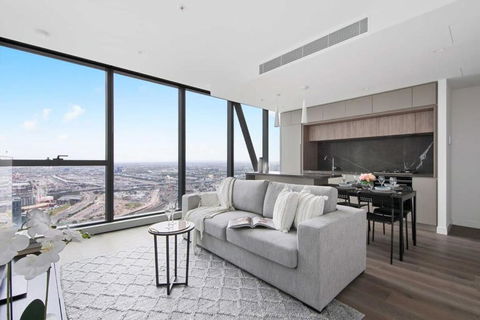 A Lux 2BR Apt Next To Southern Cross City Views - C Tourism 0