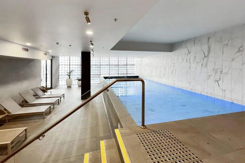 A Modern Apt Near Southern Cross With City Views - C Tourism 3