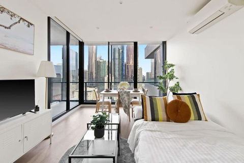 A Modern Apt Near Southern Cross With City Views - C Tourism 4