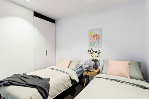A Stylish 2BR Apt Next To Southern Cross With City Views - C Tourism 4