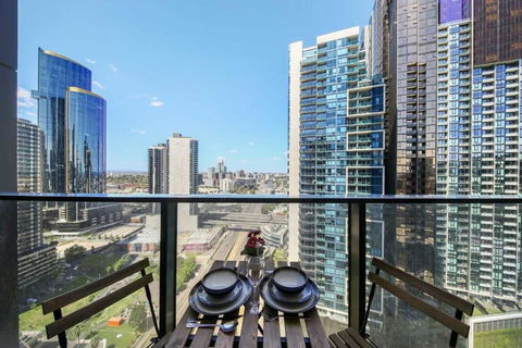 A Stylish 2BR Apt With City Views In Southbank - C Tourism 0
