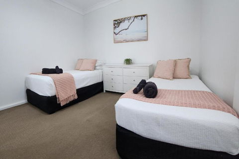 Abode On Market In The Heart Of Woolgoolga - C Tourism 3