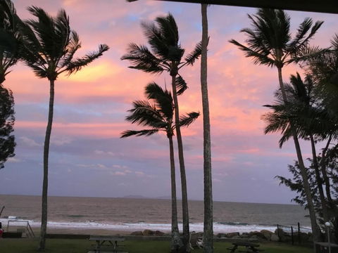 ABSOLUTE BEACH FRONT MACKAY - Blue Pacific - C Tourism 4