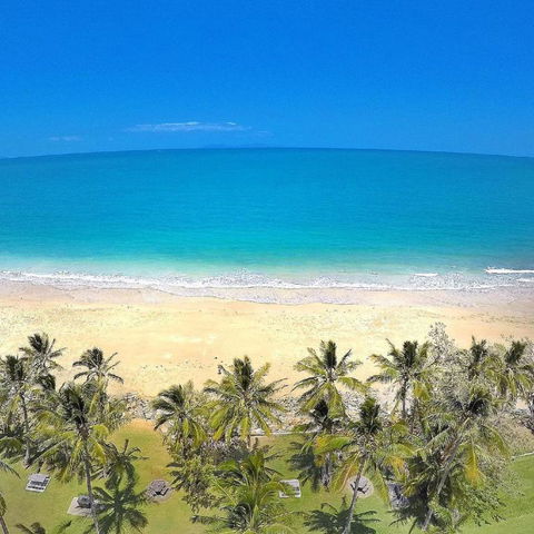 ABSOLUTE BEACH FRONT MACKAY - Blue Pacific - C Tourism 1