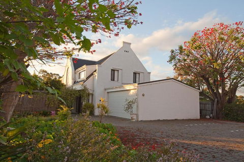 Aarn House B&B Airport Accommodation - C Tourism 3