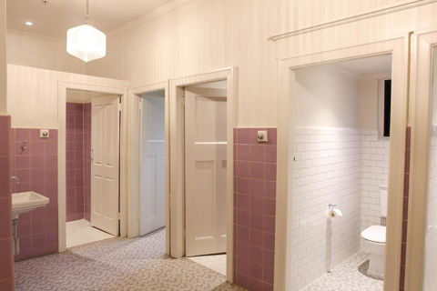 Alpine Hotel, Eat Drink Sleep - C Tourism 2