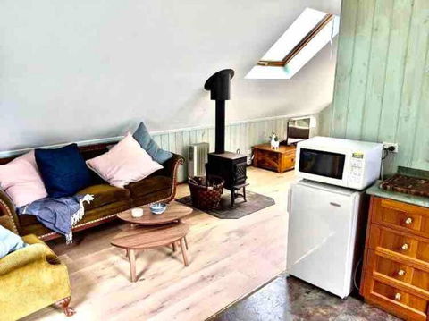 Alyeska Loft - Apollo Bay Studio Loft Apartment - C Tourism 4