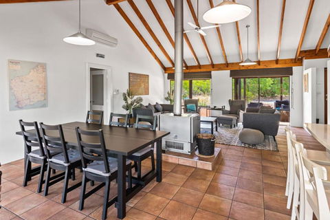 Amaroo - C Tourism 2