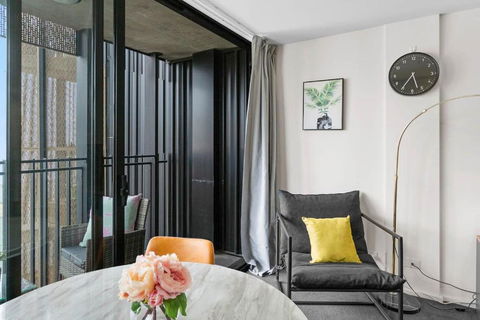 Amazing CBD 2BR Apt - Walkable & Wi-Fi & Charm - C Tourism 2