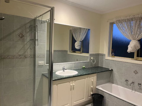 Amazing Private Bedrooms In Doncaster East Near School - C Tourism 3