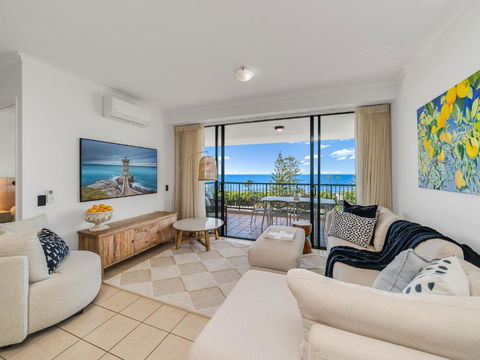 Alex Beachfront Apartment - C Tourism 0