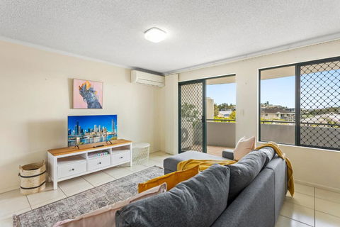 Albion Convenient Hideaway With Parking & Balcony - C Tourism 0