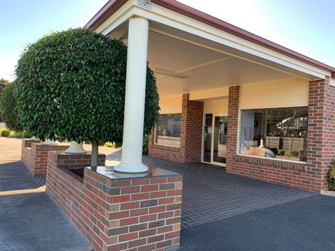 Arthur Phillip Motor Inn - C Tourism 1
