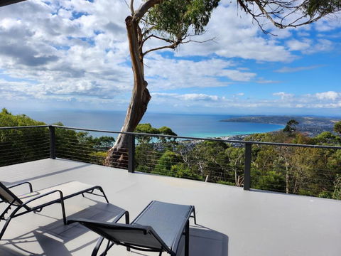 Arthurs Holiday Villa - C Tourism 0