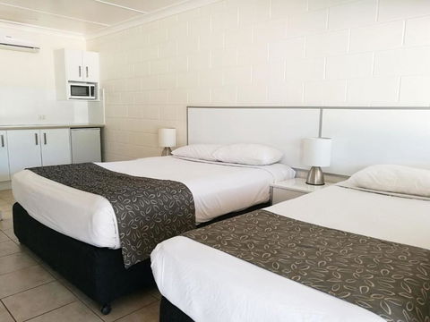 Augathella Motel & Caravan Park - C Tourism 0