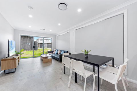Austral Brand New 3Br House With WiFi & Parking - C Tourism 4