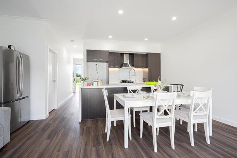 Austral Warm 4br House With Parking&WiFi - C Tourism 1