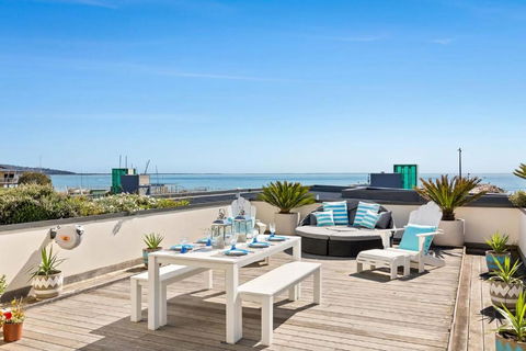 Azure Bliss Luxe With Water Views Walk To Beach - C Tourism 1