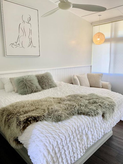 Banana Hotel Motel - C Tourism 0