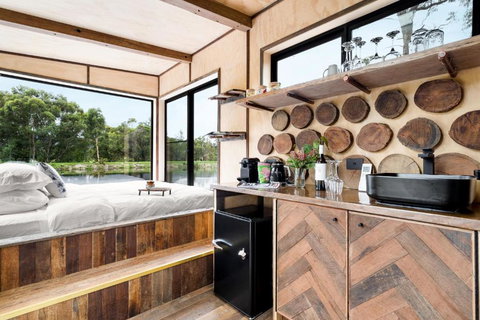 Banksia -designer Tiny Home W Stunning Dam Views - C Tourism 4