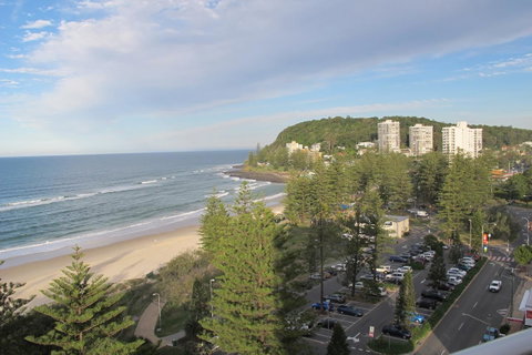 Pacific Regis Beachfront Holiday Apartments - C Tourism 12