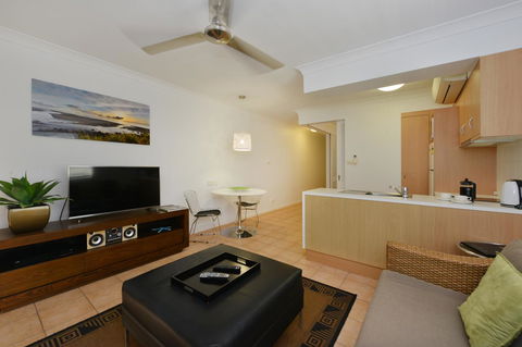 Port Douglas Apartments - Adults Only Oasis - C Tourism 23