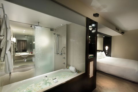 Hilton Cairns - C Tourism 19