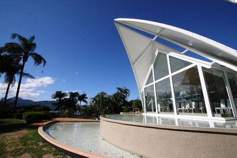 Hilton Cairns - C Tourism 38