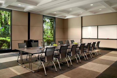 Hilton Cairns - C Tourism 37