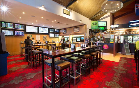 Glenmore Tavern - C Tourism 8