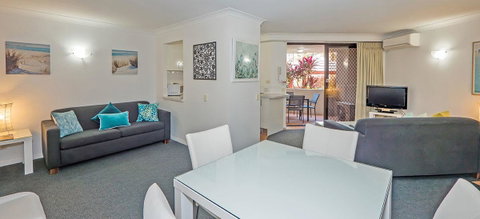 Burleigh On The Beach - C Tourism 19