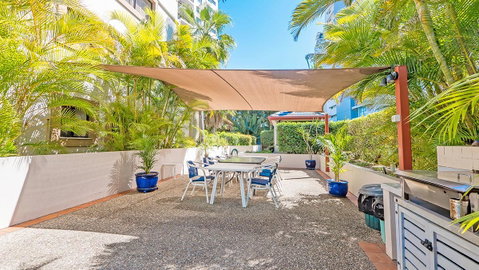 Burleigh On The Beach - C Tourism 10