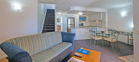 Burleigh On The Beach - C Tourism 26