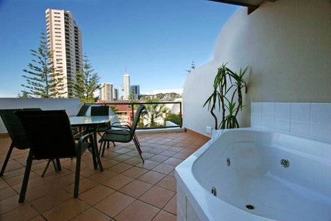 Burleigh On The Beach - C Tourism 32