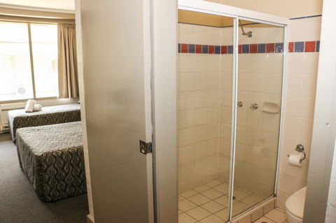 Salisbury Hotel Motel - C Tourism 13