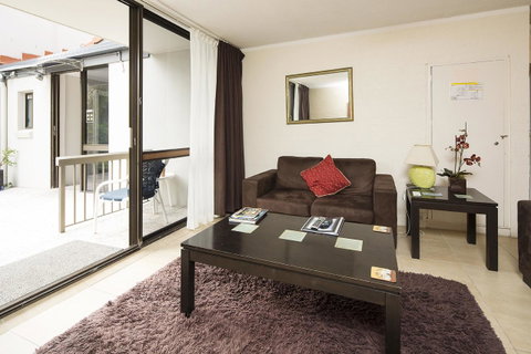 Burleigh Palms Holiday Apartments - C Tourism 33