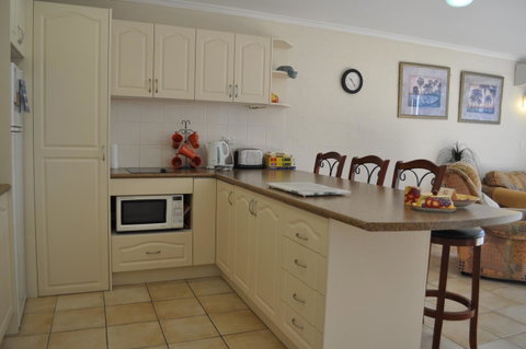 Burleigh Palms Holiday Apartments - C Tourism 18