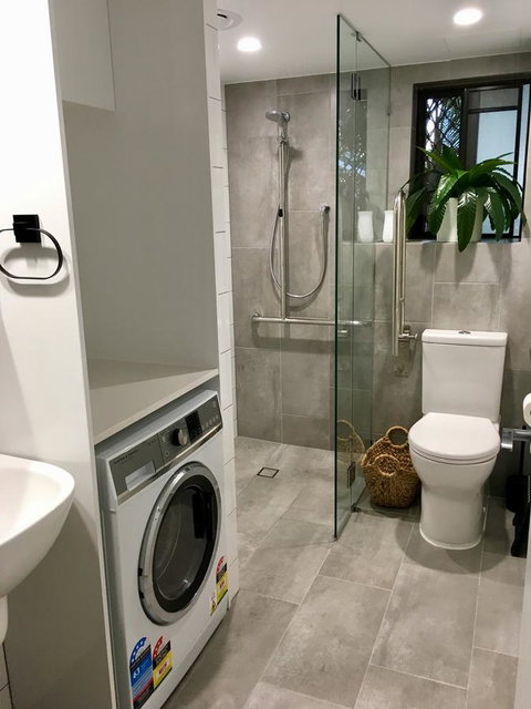 Burleigh Palms Holiday Apartments - C Tourism 6
