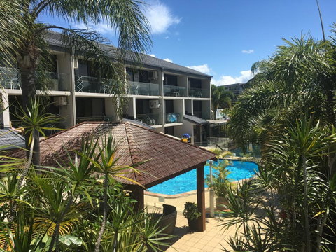 Burleigh Palms Holiday Apartments - C Tourism 0