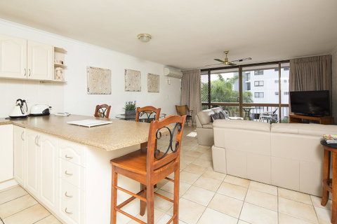 Burleigh Palms Holiday Apartments - C Tourism 31