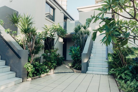 Burleigh Palms Holiday Apartments - C Tourism 17