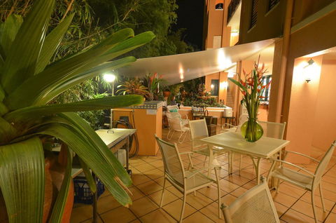 Martinique On Macrossan - C Tourism 15