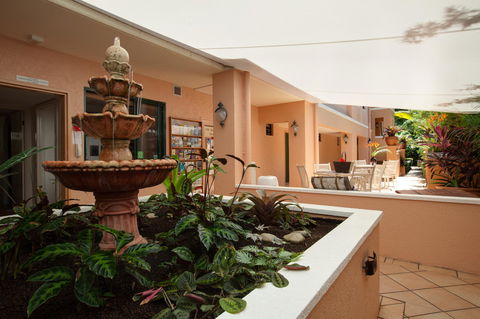 Martinique On Macrossan - C Tourism 17