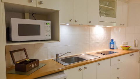 Martinique On Macrossan - C Tourism 5