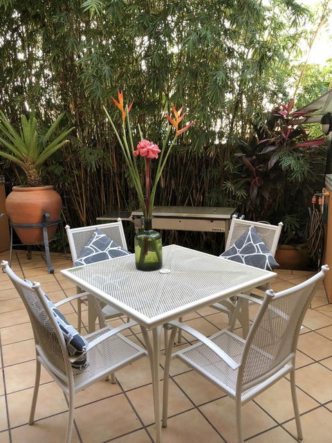 Martinique On Macrossan - C Tourism 16