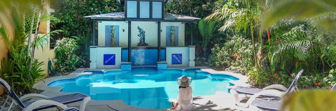 Martinique On Macrossan - C Tourism 11