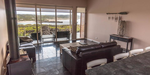 Hanson Bay Cabins - C Tourism 10