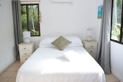 1 Min. Walk To Beach Horeseshoe Bay Holiday Units - C Tourism 1